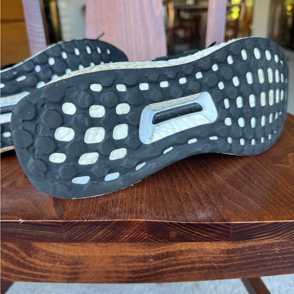 Adidas UltraBoost running shoe, black with white sole - Picture 8 of 10